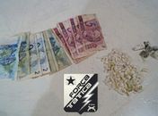 Menores flagrados com pedras de crack e dinheiro são apreendidos