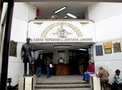 Torcedores presos não devem voltar ao Brasil antes de agosto, diz defesa