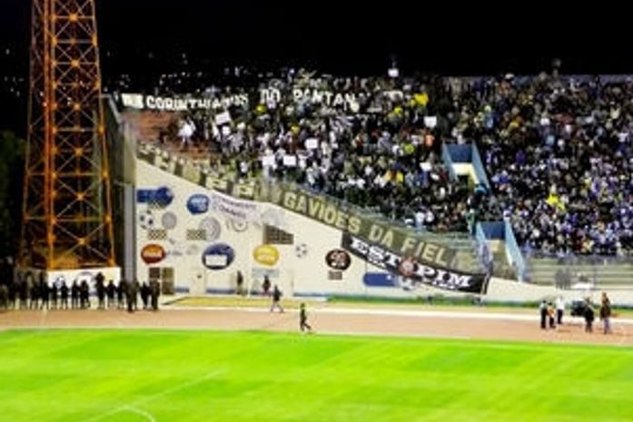 Para livrar os 12 detidos, Gaviões estuda delatar verdadeiro culpado