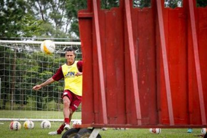 Souza(Ex-CSA) quer ser ídolo agora na Portuguesa