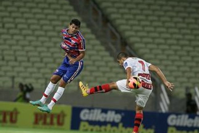 Fortaleza faz 2 a 1 no Campinense e leva vantagem mínima para o 2º jogo