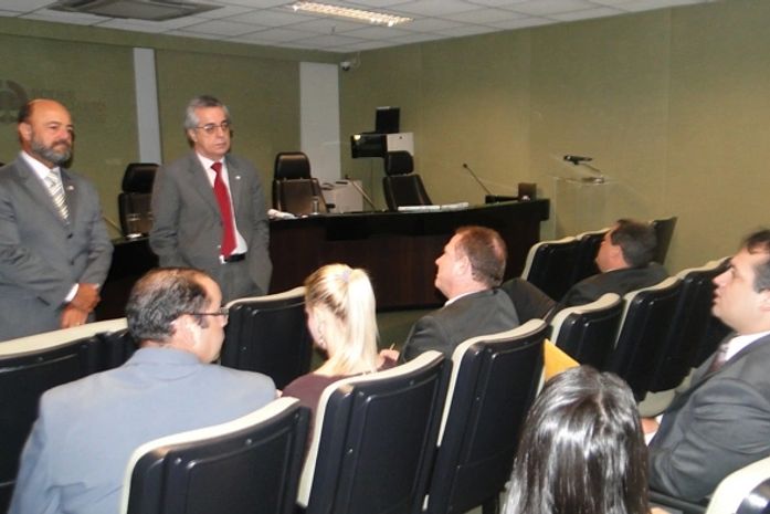 Juízes discutem situação de delegacias no interior de Alagoas