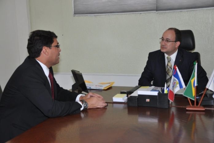 OAB/AL recebe visita do presidente da ALMAGIS