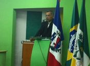Vereador repudia Biu e Collor e diz: 'Arapiraca precisa de senador'
