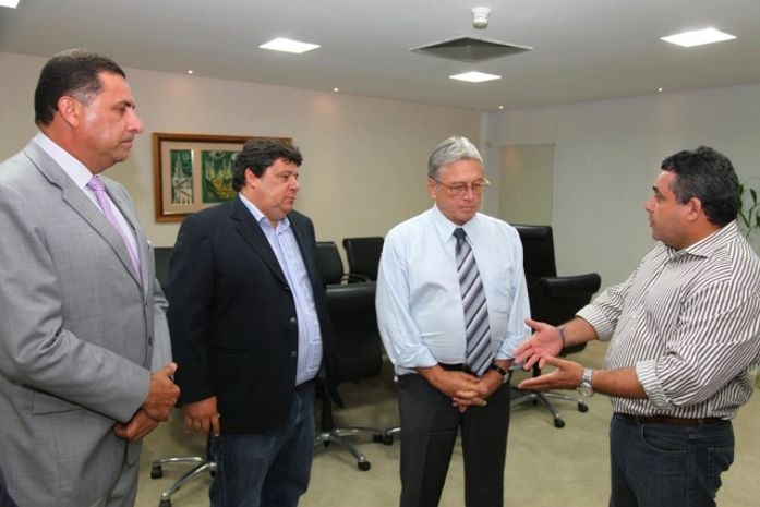 Prefeito cobra de Vilela elucidação da morte de empresário