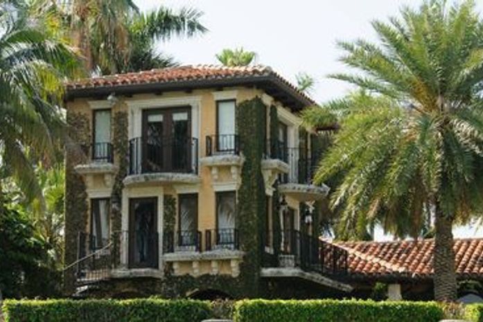 Frente da mansão do ex presidente da CBF, Ricardo Teixeira, em Miami
