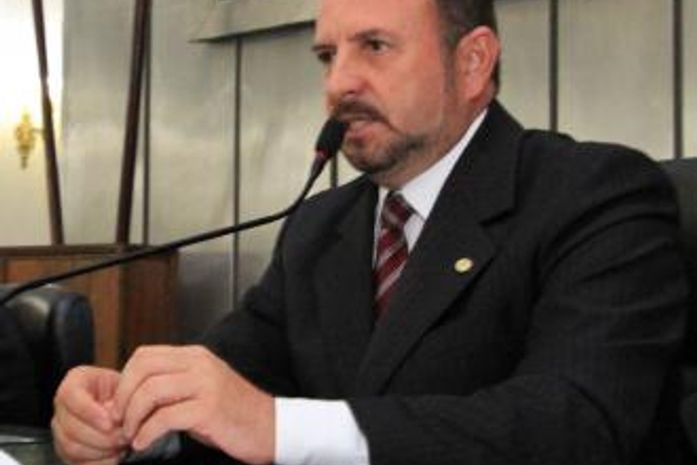 Albuquerque cobra mais determinação do governo no combate aos problemas do Estado