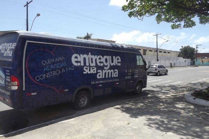 Ônibus do desarmamento: uma das falácias governamentais