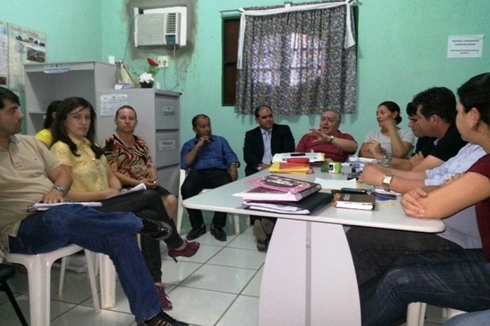 Prefeita reúne secretariado para discutir plano de ações