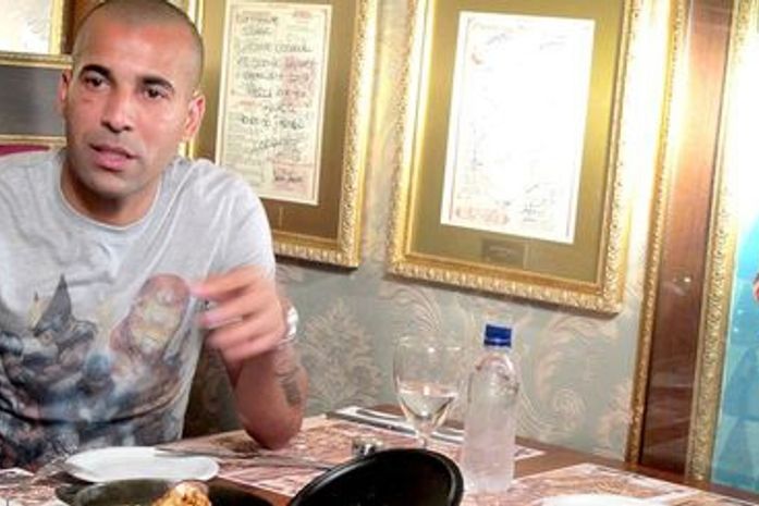 Após denúncia de contrabando, Sheik se defende: 'Não sou bandido!’