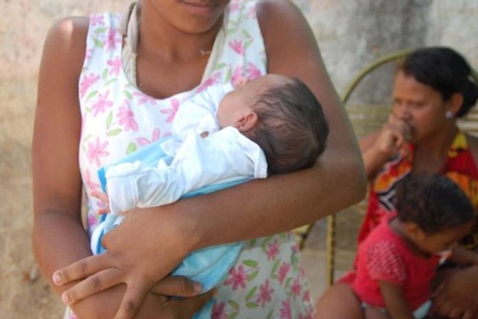 Após denúncia anônima, 5ª CIA e Conselho Tutelar resgatam recém nascido