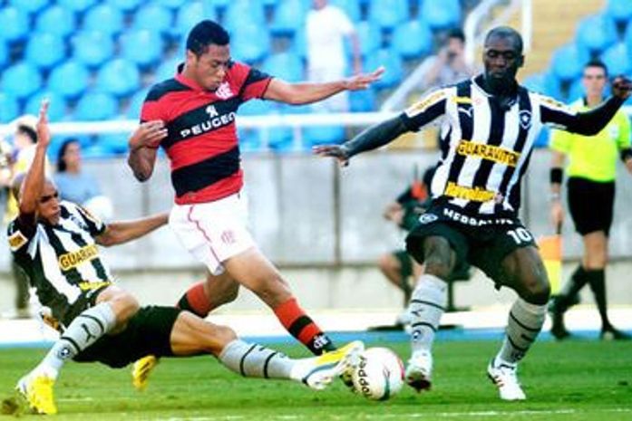 Botafogo elimina o Flamengo e vai à final da Taça GB