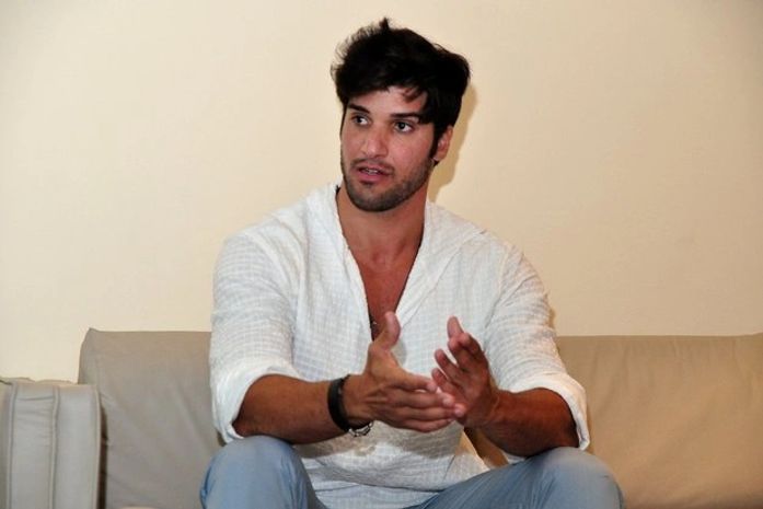 Marcello fala sobre fotos para sex shop: ‘Não faria de novo’