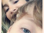 Claudia Leitte posta foto em que aparece com o filho Davi