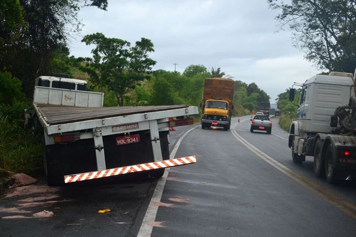 Motorista da carreta teria provocado o acidente