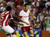 Sport anuncia acerto com meia Lucas Lima, ex-Internacional