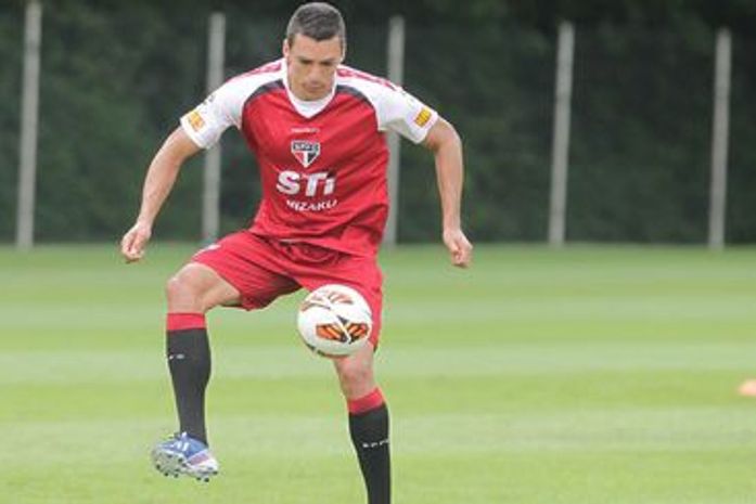 Lúcio elogia futebol nacional: "œTem nível de qualidade do europeu"