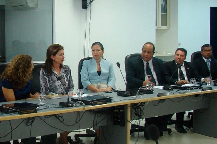 Delegados Kátia Emanuelly, Carlos Reis e Medson Maia, durante apresentação no Ministério Público