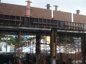 Obra sem redes de proteção preocupa moradores