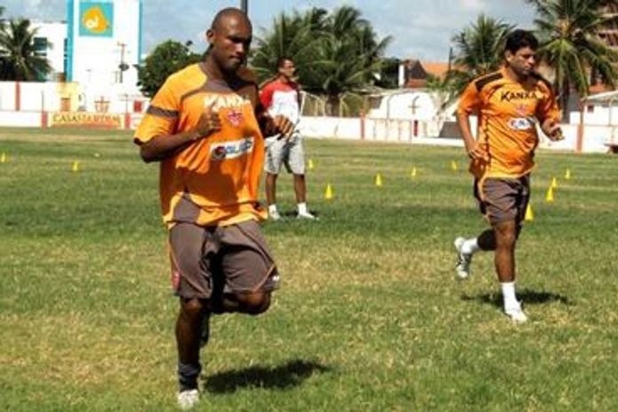 Último coletivo do CRB antes da estreia no Alagoano será de portões fechados