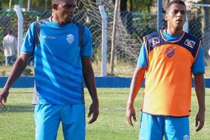 CSA apresenta reforços e aguarda por novo atacante ex-ASA