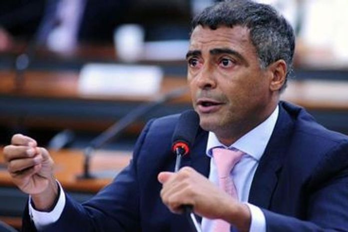 Romário diz que Marin é nocivo, cita ditadura e pede a saída de presidente da CBF