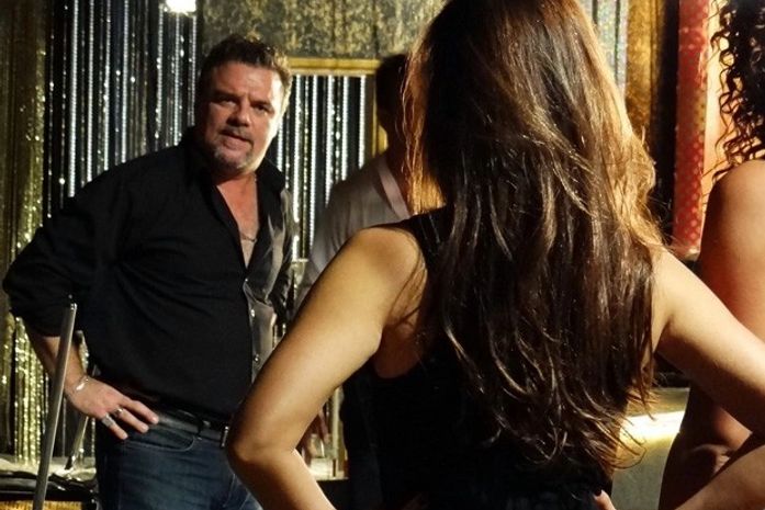 É X9? Russo quer saber quem está passando informações à polícia