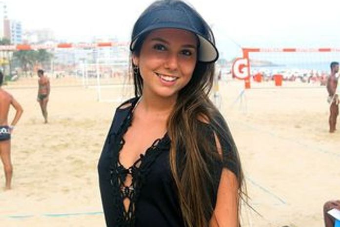 Filha prestigia Renato Gaúcho no futevôlei e crê no bi do 'pai ciumento'