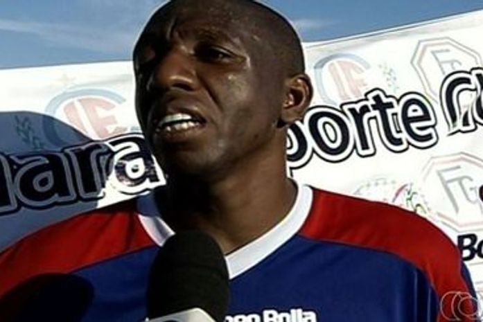 Amaral deixa o Itumbiara após atuar por apenas 59 minutos: 'Não entendi'