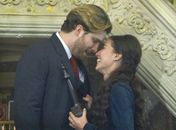 Edgar surpreende e faz Laura ser reconhecida como jornalista