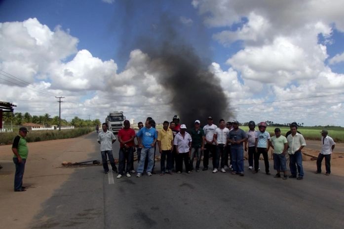 Trabalhadores foram demitidos e não receberam salários
