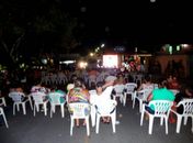Cinema na Praça é bem recebido na cidade de Cajueiro