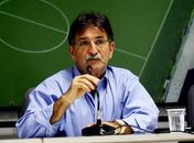 Vasco pode fechar com um 'belo zagueiro' nesta semana, diz René