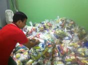 Prefeito de Feira Grande doa salário para entrega de cestas básicas