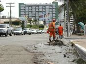 Seminfra e Slum fazem operação de limpeza após chuva