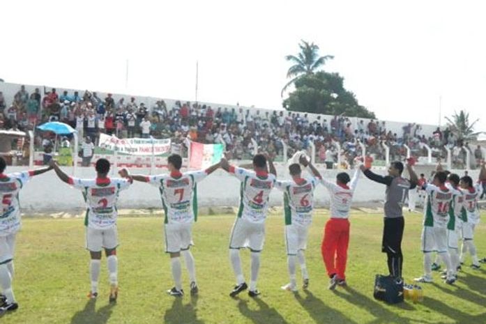 CEO vence Corinthians e se recupera no hexagonal do Alagoano