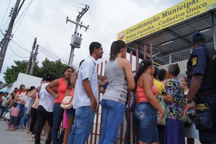 Começou hoje novo prazo para recadastramento do Bolsa Família