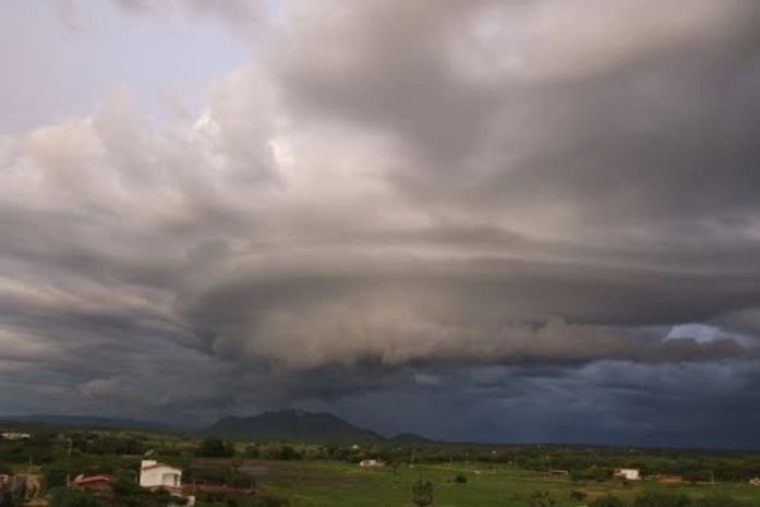 Murici, zona da mata de Alagoas, comemora chuva de São José