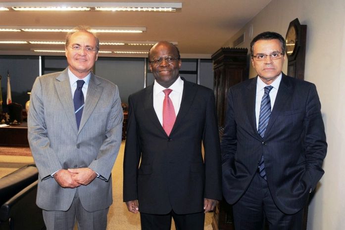 Renan e Alves discutem criação de novos tribunais federais com Joaquim Barbosa