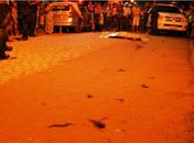 Mulher morre ao ser atropelada e arrastada por mais de dez metros