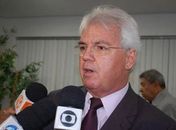 Chefe do MP determina abertura de procedimento para investigar acúmulo de cargos de prefeita