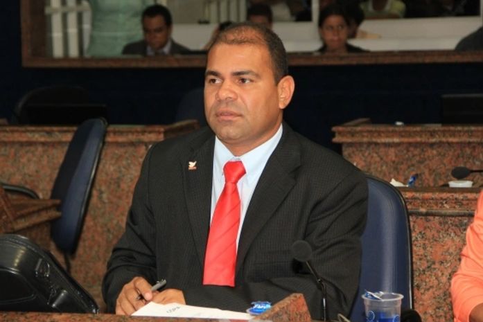 Silvânio Barbosa elogia propostas de Collor e se diz arrependido de votar em Benedito de Lira