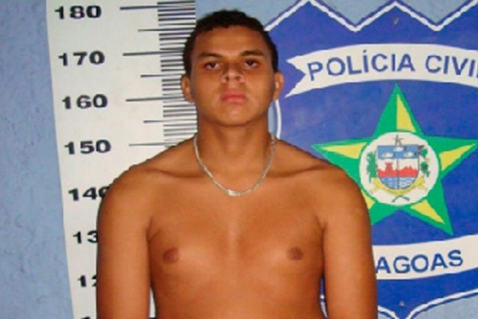 Polícia prende jovem foragido acusado de morte de professor de teatro