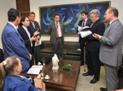 Renan acompanha prefeito Rui Palmeira em audiência com ministro da Saúde