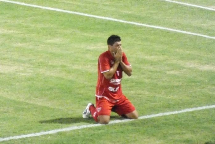 Schwenck dá show, CRB massacra o CEO e reassume liderança do hexagonal