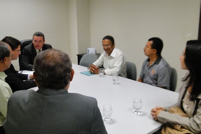 Regularização de imóveis é tema de reunião na Corregedoria