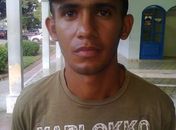 Polícia prende em flagrante homem com arma em estacionamento de hospital