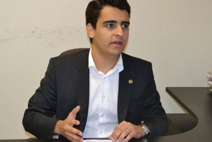 JHC resolve entrar novamente com requerimento para conseguir folha da ALE