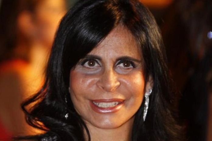 'Sonho' de Antonelli para festa, Gretchen envia vídeo e avisa: '2014, faço questão'