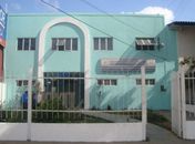 Corpos encontrados carbonizados dentro de carro seguem sem identificação